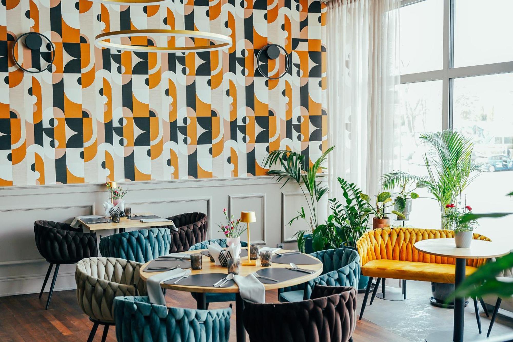 Hotel Tarnovia Тарнув Экстерьер фото